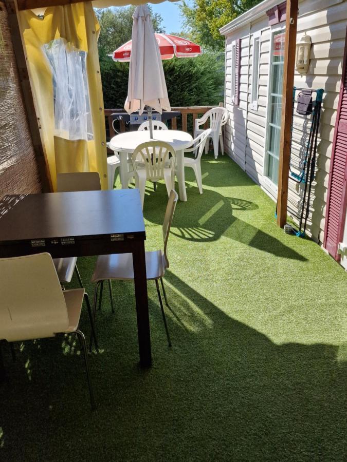 Grand Mobile Dans Campsite *